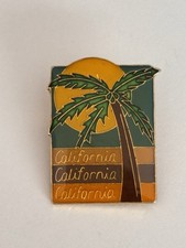 Broche Brooch badge pin California Californie palmier soleil sunshine beach