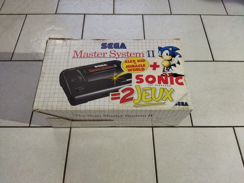 Boite vide console sega - },