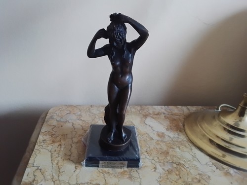 Statuette bronze - statuette, en
