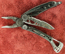 🔪 Leatherman Skeletool Topo