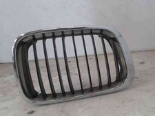 Grille calandre laterale avant droit 51138208488 Bmw IV E46 BERLINE