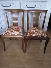 Lot de 2 chaises bois et Rembourrage tissu et ressorts dessous vintage dans leur