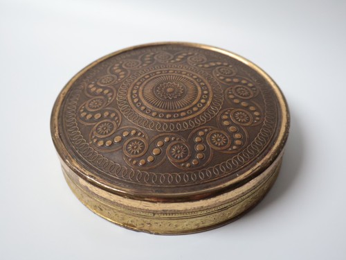 Ancienne boîte chocolat - ancienne,