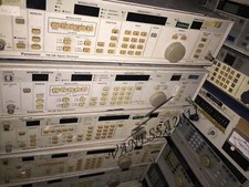 Un D'Occasion Panasonic Fm / Am Signal Générateur VP-8174A 220V