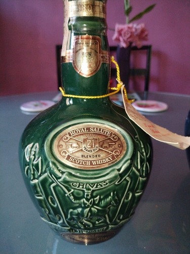 Magnifique bouteille chivas - magnifique,