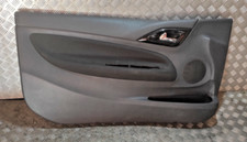 Garniture panneau porte avant