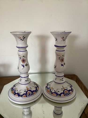 Paire bougeoirs ou - de,