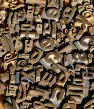 Lot de caractères à dorer