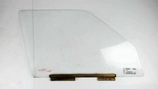 Vitre avant droit PEUGEOT 305 PHASE 2 BREAK