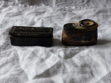 LOT DE 2 ANCIENNES BOITE A PRISER TABATIERE EN CORNE DONT UNE AVEC INCRUSTATION
