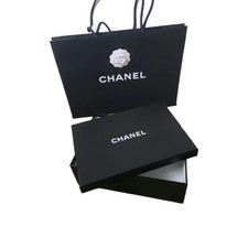 Boite CHANEL  20.50x30.50x10.5 avec sac shopping 43x33x16