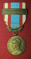 MÉDAILLE COMMÉMORATIVE
