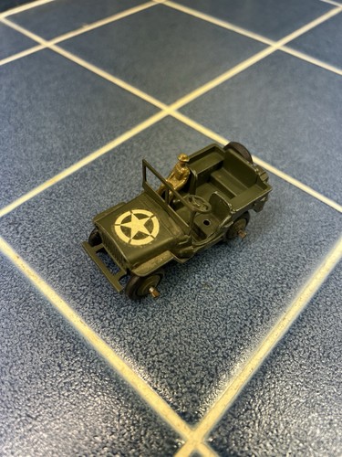Dinky toys army jeep - us,