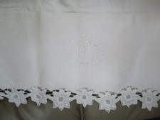 ancien grand drap brodé en