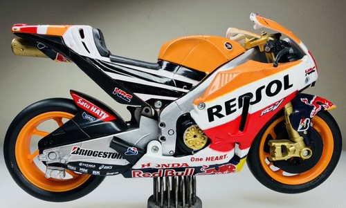 New ray repsol honda rc213v - honda,