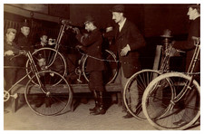 France, Soldat réparant des