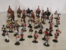 lot de 32 Figurines