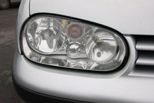 VW Golf 4 1J phare à l'avant