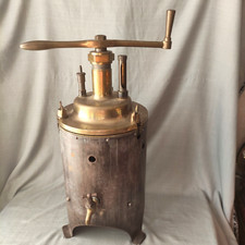 ANCIENNE PRESSE A VAPEUR POUR EXTRAIRE PHARMACIE PARFUMERIE BRONZE METAL H.56CM