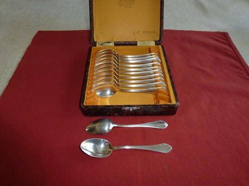 Coffret petites cuilleres a - petites,