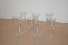 Ensemble de 8 verres  Ciselés