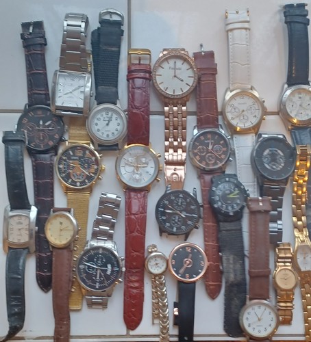 Lot montres diverses - de,