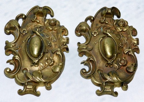 Ancien ornement bronze - 2,