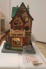 Porcelain lighted building - building, /