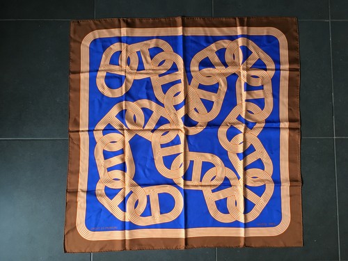 Foulard carré hermès soie - hermès,