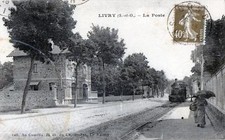 CPA 93 LIVRY LA POSTE (TRAIN