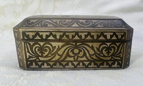 Boite noix betel bronze - boite,