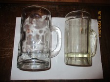 lot de 2 chopes à bière ALLEMANDES  ww1 en verre moullé pressé