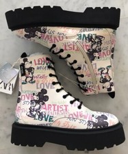 Boots Ivoire Graffitis