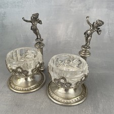 Saleron salière métal argenté plaqué argent surmonté d'un ange angelot putti