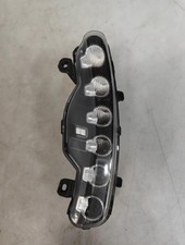 Feu diurne avant gauche