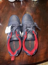 Levis Mens Size 9 US. Mustung