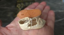 poupée ancienne chaussures 4