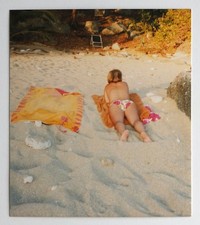 Femme bronze sable de dos plage sexy - Photo vintage snapshot