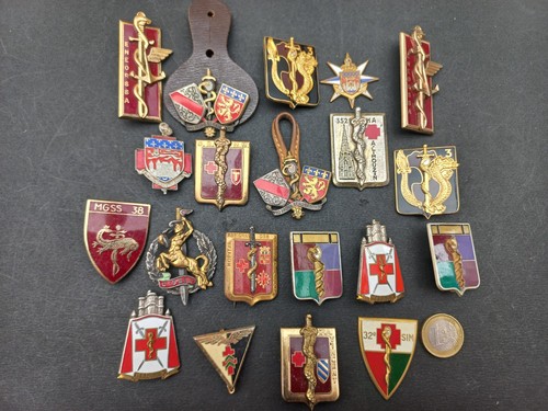 2165 meda lot 20 insignes - 2165/meda,