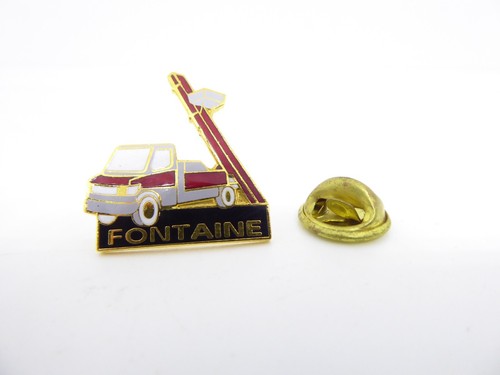 Pin pins badge - pin's,