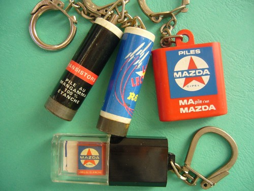 Porte clés piles - 4,