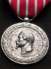 MÉDAILLE CAMPAGNE D'ITALIE 1859 NAPOLÉON III 2nd EMPIRE, REVERS BOMBÉ, SUPERBE !
