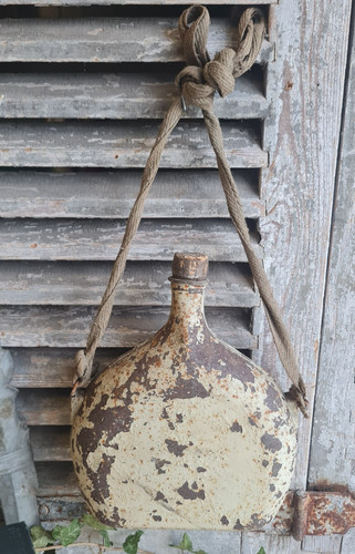 Ancienne gourde militariat - ,