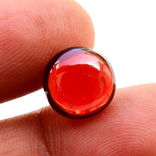 Cabochon grenat rouge naturel