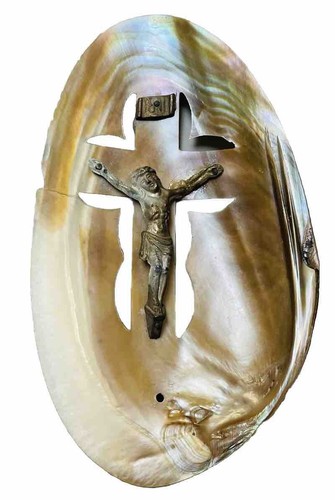Bénitier crucifix dans - crucifix,