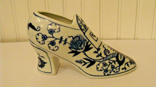 China blue fine porcelain shoe - blue,