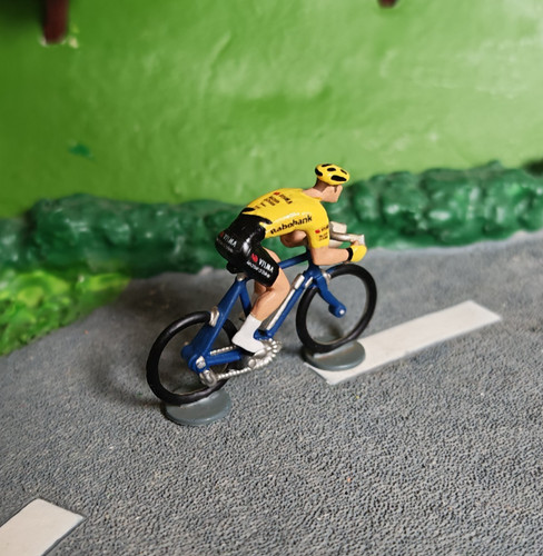 Cycliste miniature jonas - cycliste,