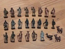 Lot de 27 figurines Métal