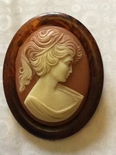 Ancienne broche Bakélite