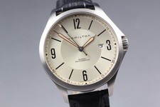 [Boîte, papier ] Montre pour